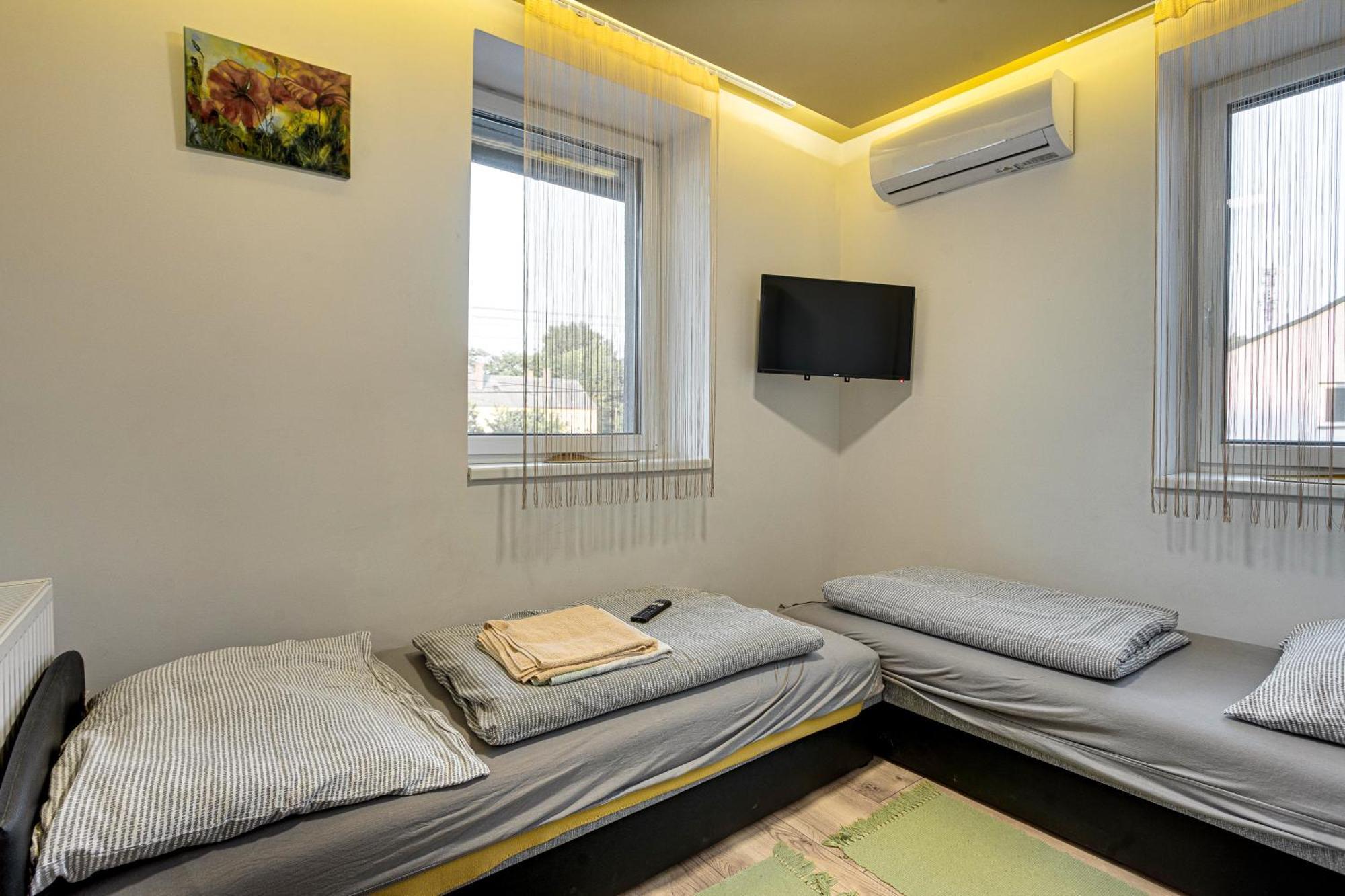 Magdi Vendeghaz A-B Apartment Celldömölk Exterior foto