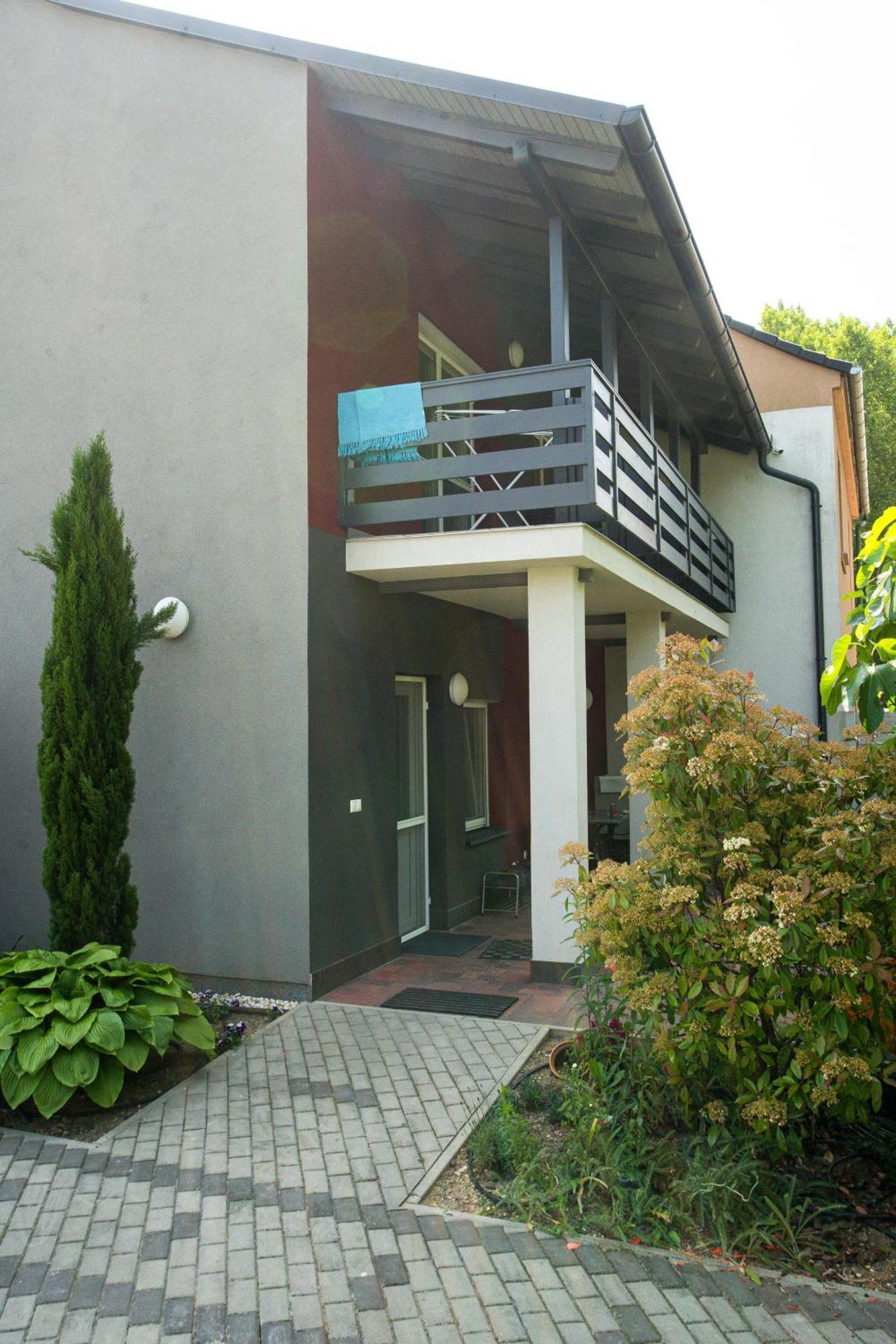 Magdi Vendeghaz A-B Apartment Celldömölk Exterior foto