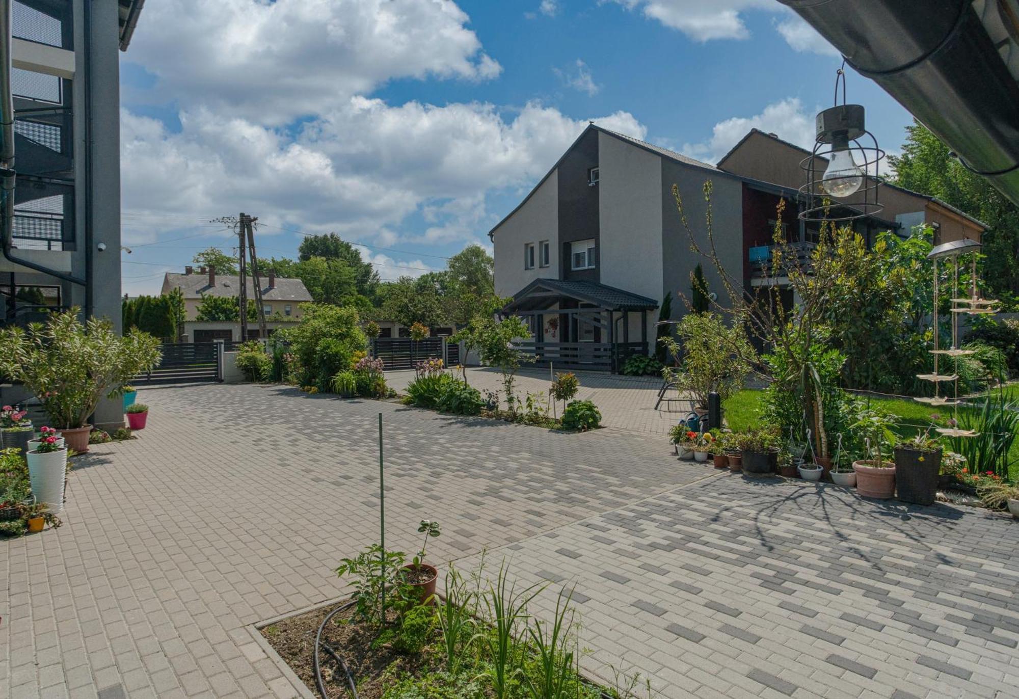 Magdi Vendeghaz A-B Apartment Celldömölk Exterior foto